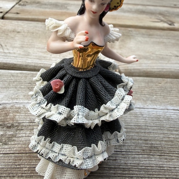 Dresden porcelain lace Spanish/carmen dancer vintage - Picture 4 of 14